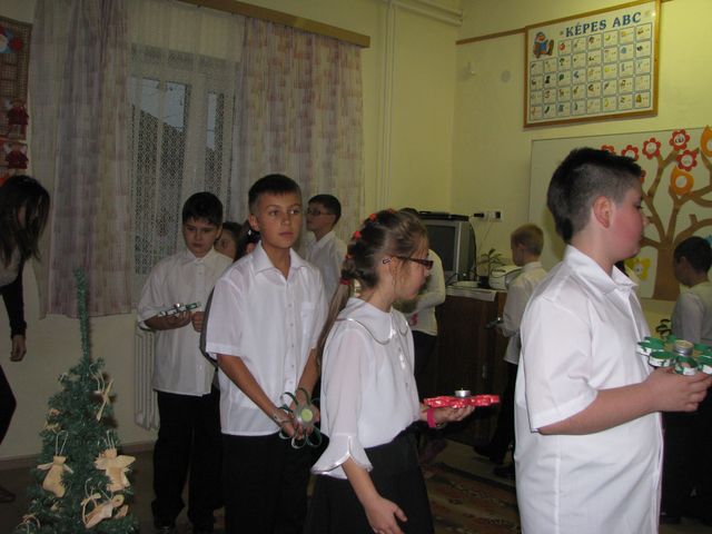 gal/Karacsony 3.a/img_4126.jpg